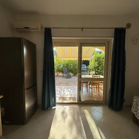 85 G Pizzo Club アパート