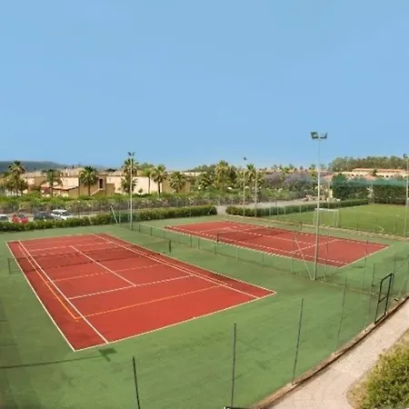 85 G Pizzo Club Apartament *